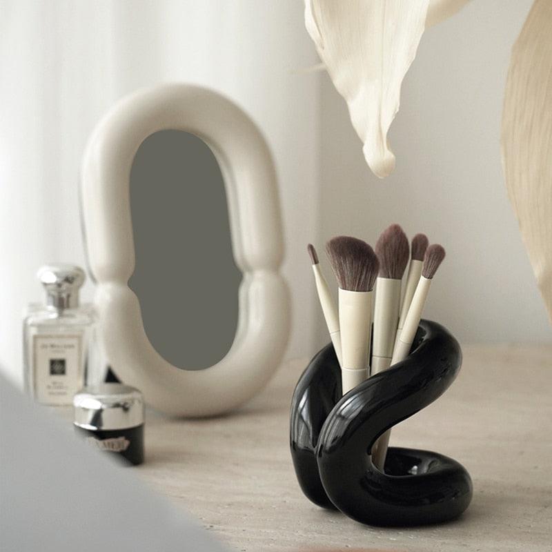 Contemporary Ceramic Brush Holder - Nordique Boutique