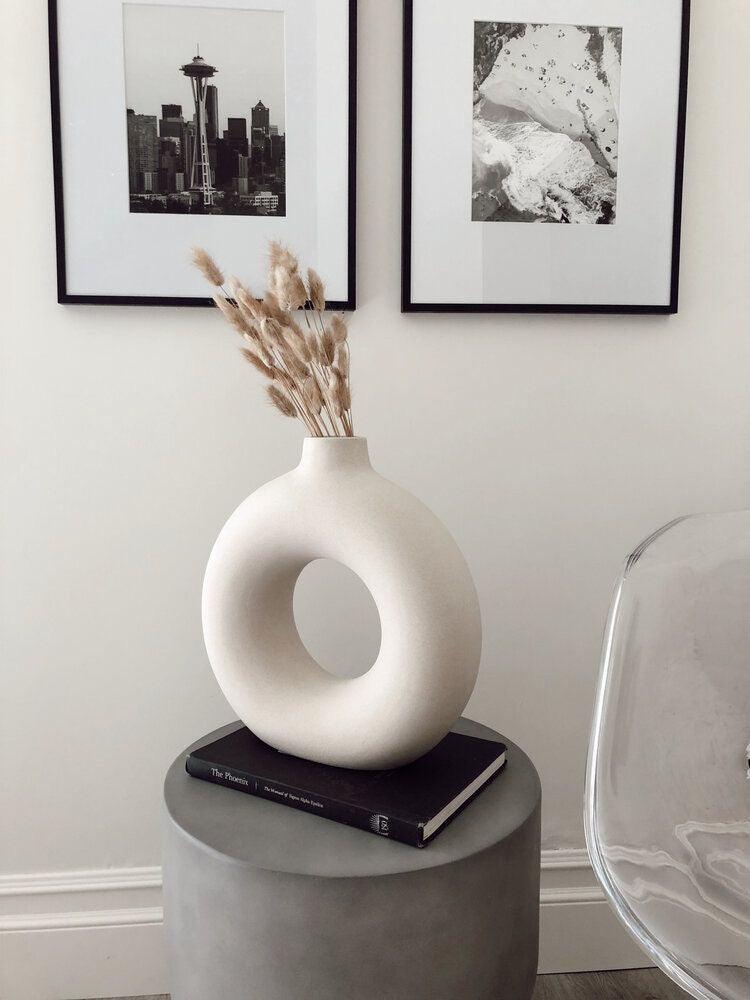 Ceramic Off White Vase - Nordique Boutique